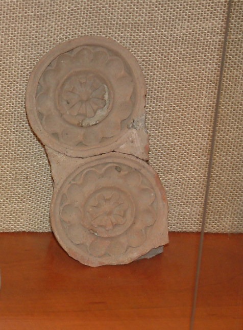 Kályhacsempe (sarok csempe) (Erkel Ferenc Múzeum, Gyula CC BY-NC-SA)