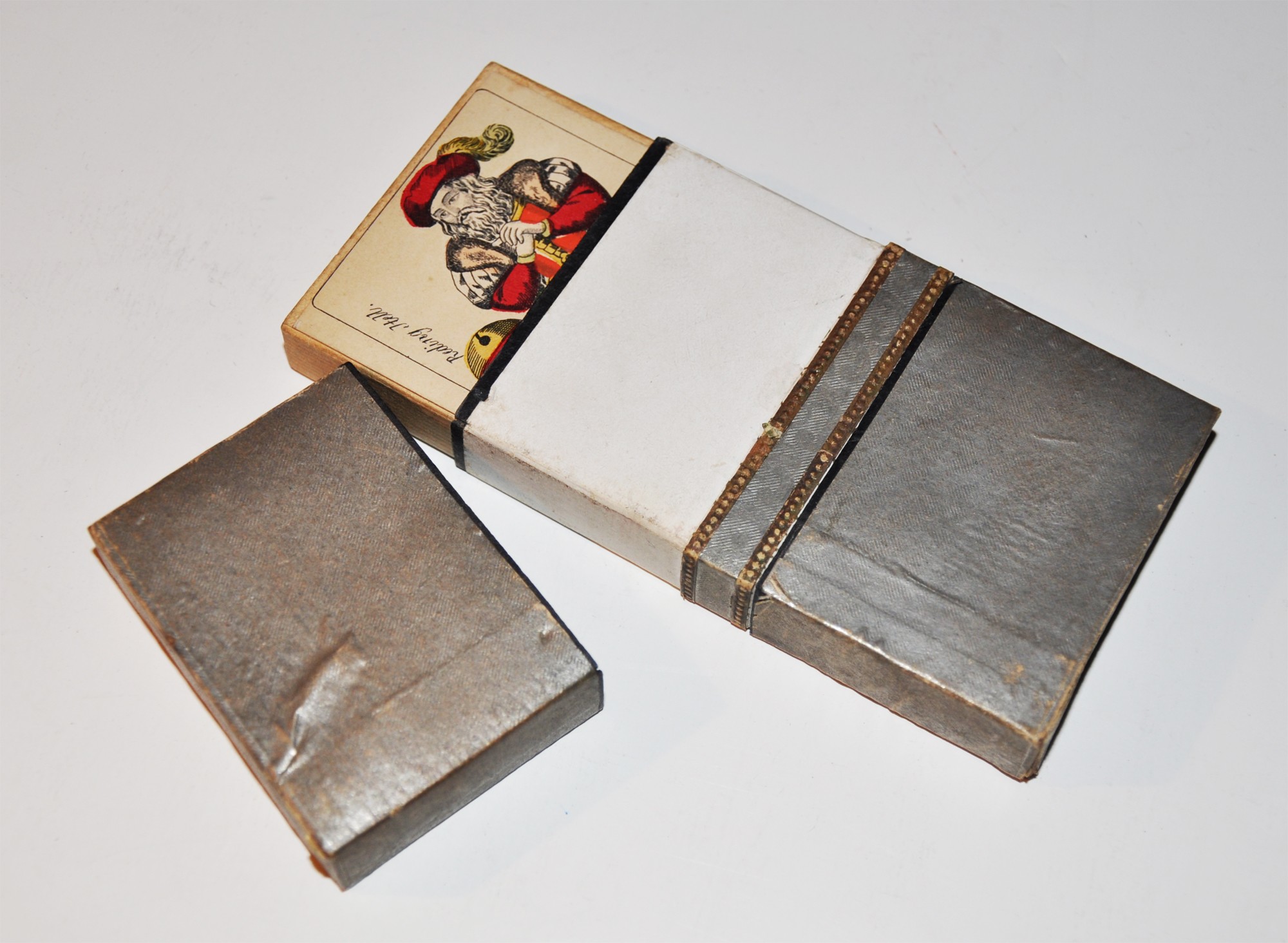 Kártyamegjelenítő doboz (Kecskeméti Katona József Múzeum CC BY-NC-SA)