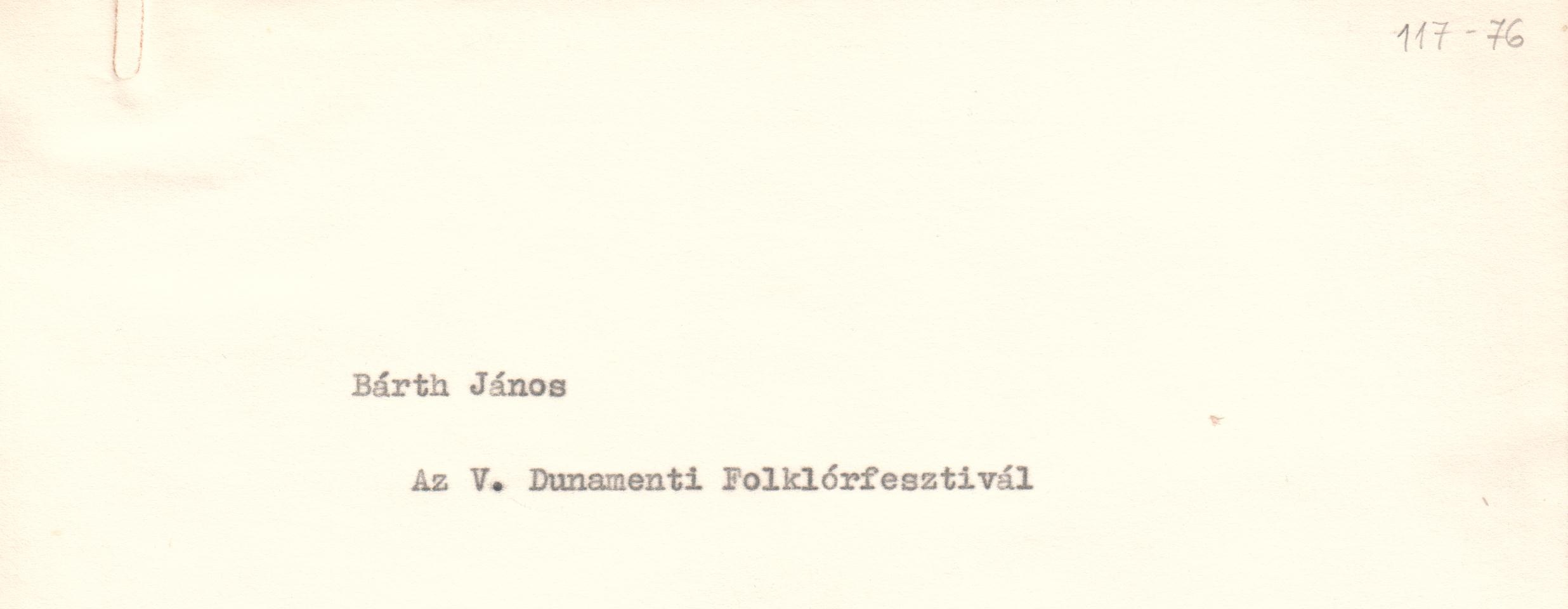 Az V. Dunamenti Folklórfesztivál c. cikk gépirata. (Viski Károly Múzeum Kalocsa RR-F)