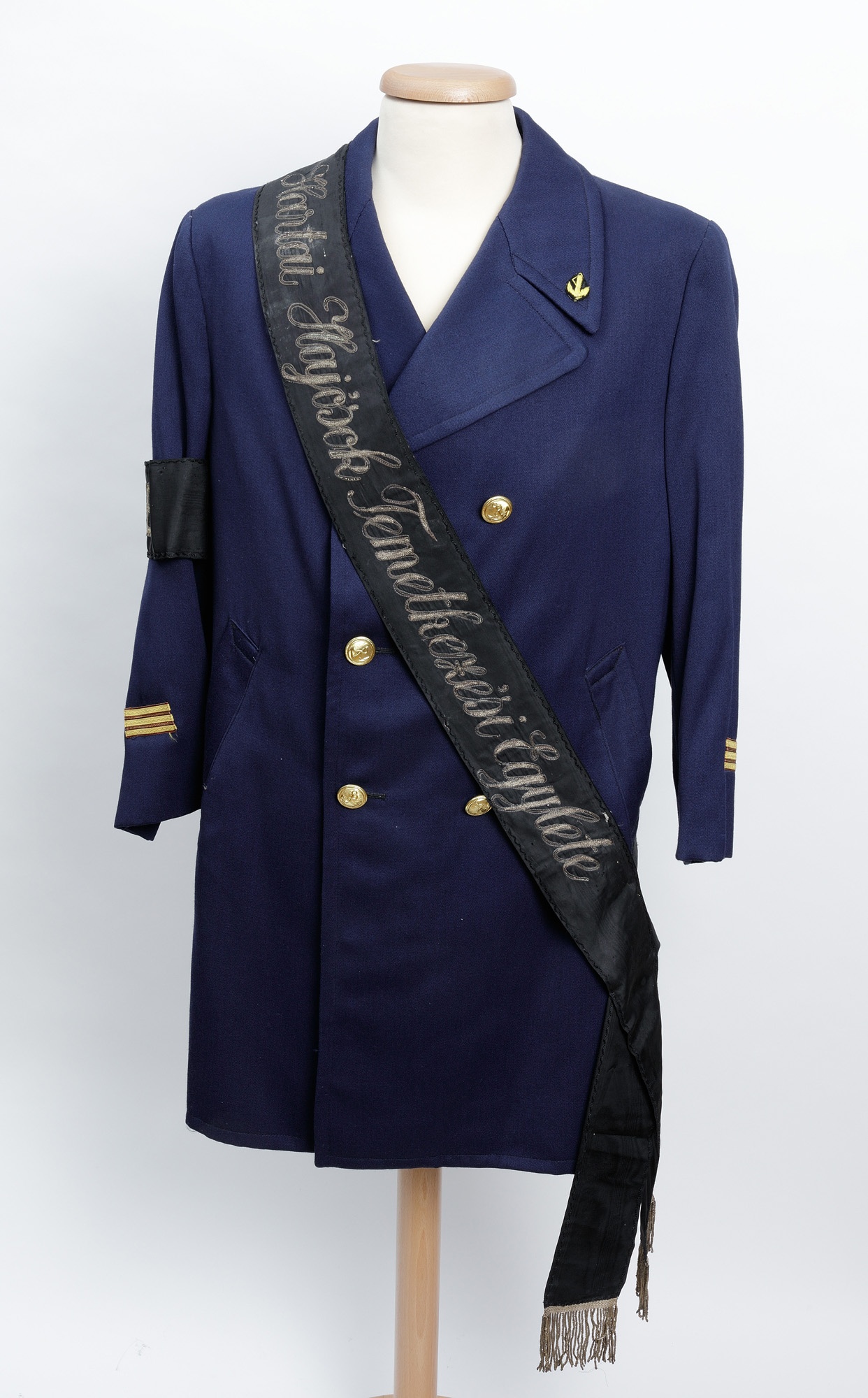 Hajós ünnepi kabát (Tájház és Helytörténeti Gyűjtemény, Harta CC BY-NC-SA)