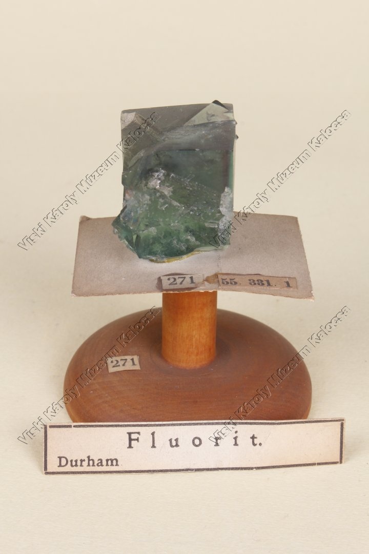 fluorit (Viski Károly Múzeum Kalocsa RR-F)