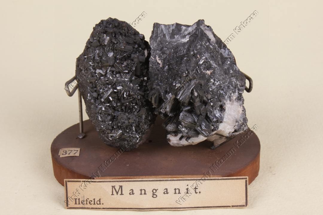 manganit (Viski Károly Múzeum Kalocsa RR-F)