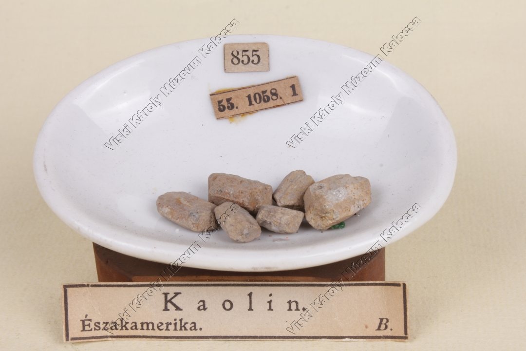 kaolin (Viski Károly Múzeum Kalocsa RR-F)