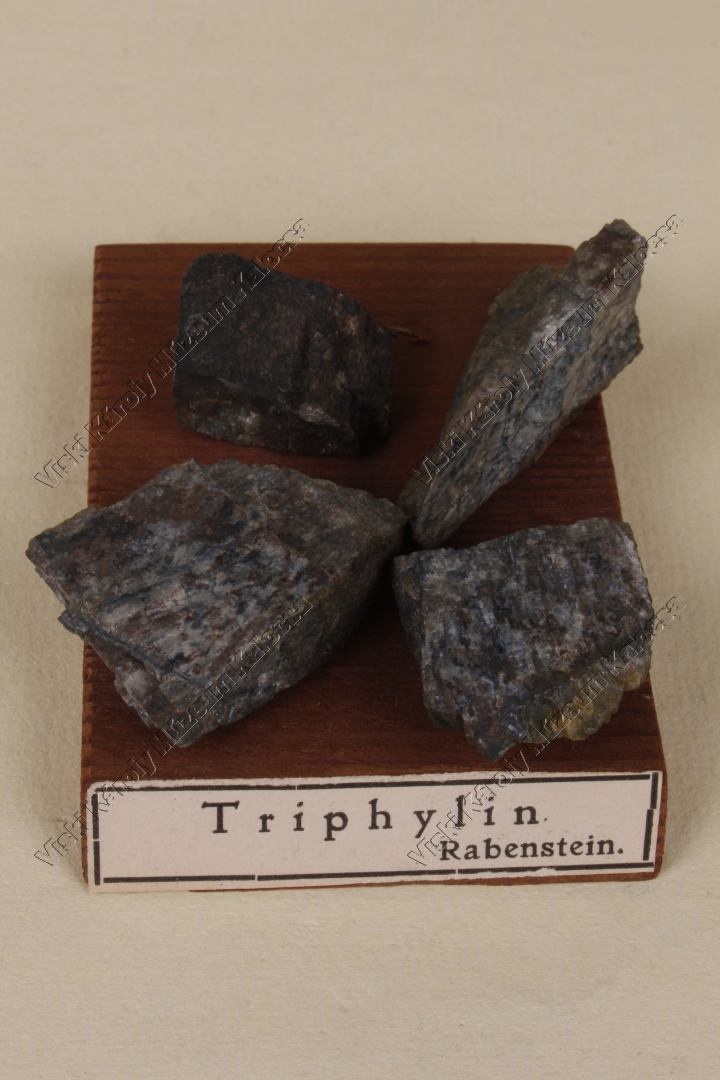 trifilin (Viski Károly Múzeum Kalocsa RR-F)