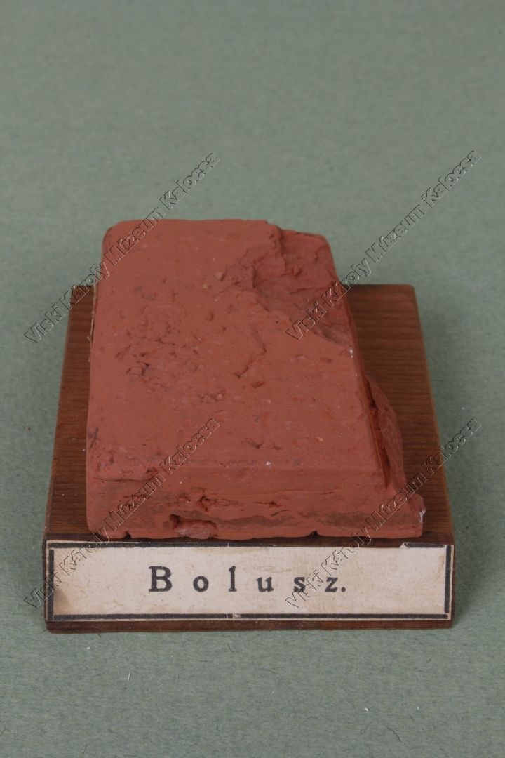 bolus (Viski Károly Múzeum Kalocsa RR-F)