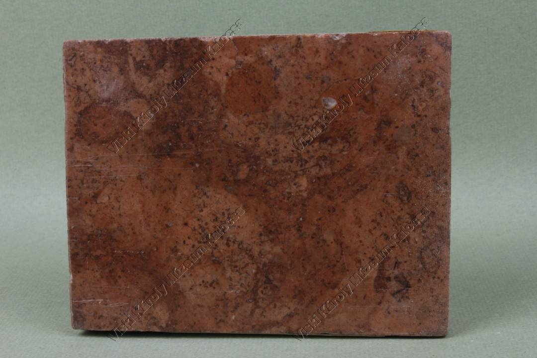 márvány (Viski Károly Múzeum Kalocsa RR-F)
