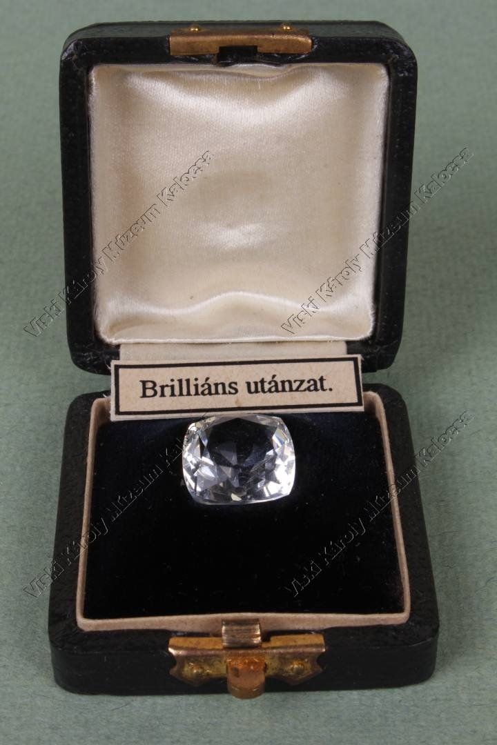 gyémánt (utánzat) (Viski Károly Múzeum Kalocsa RR-F)