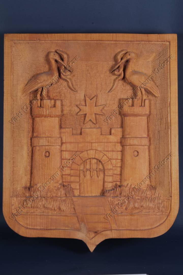 Dombormű, "Kalocsa város címere" (Viski Károly Múzeum Kalocsa RR-F)
