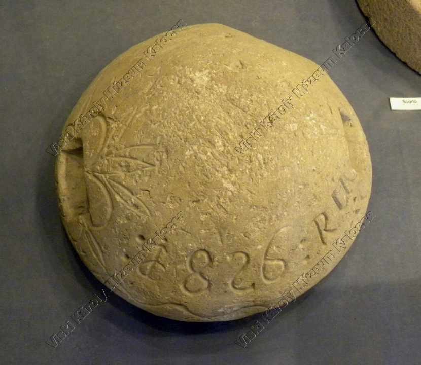 Káposztanyomó kő (Viski Károly Múzeum Kalocsa RR-F)
