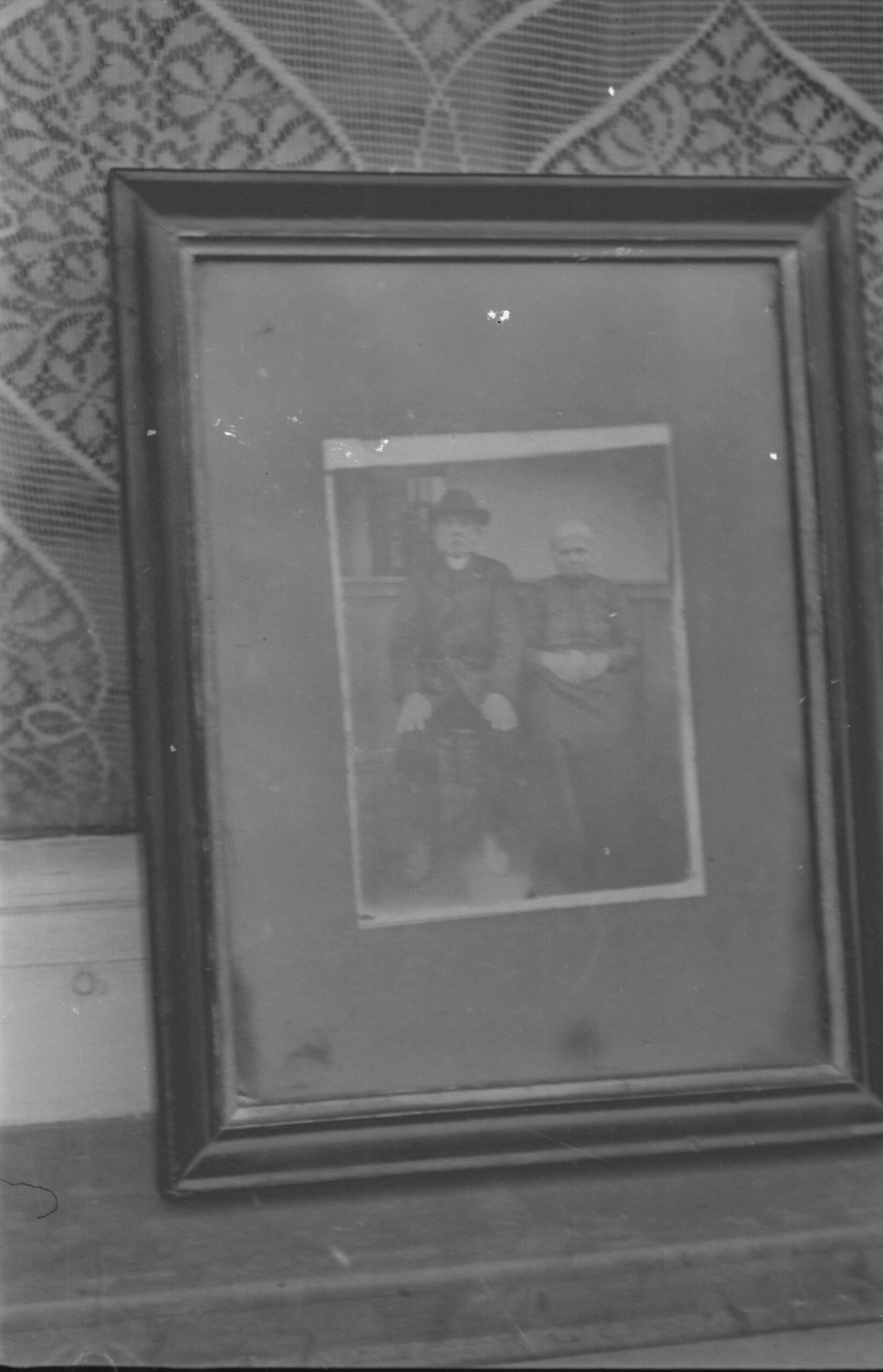 Idős Jász pár fényképe az I. világháború előtt. Családi tulajdonban (MTA BTK Néprajztudományi Intézet CC BY-NC-SA)