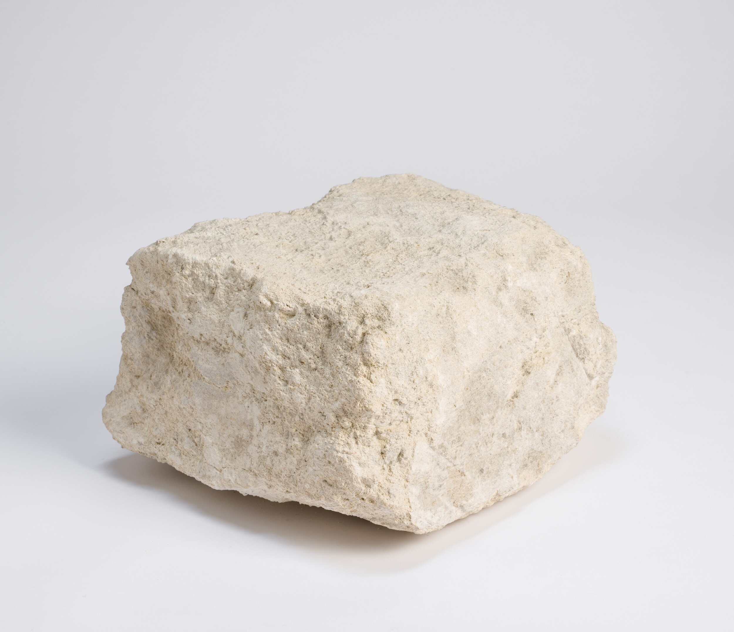 Mészkő hasáb az egykori kőbányából (Dreher Sörmúzeum - Söripari Emléktár CC BY-NC-SA)