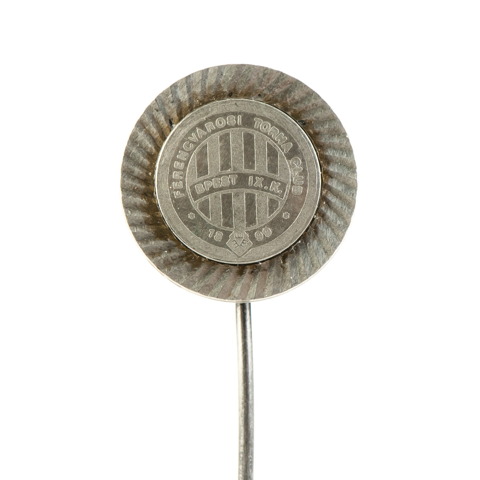 FTC címeres kitűző (Fradi Múzeum CC BY-NC-SA)