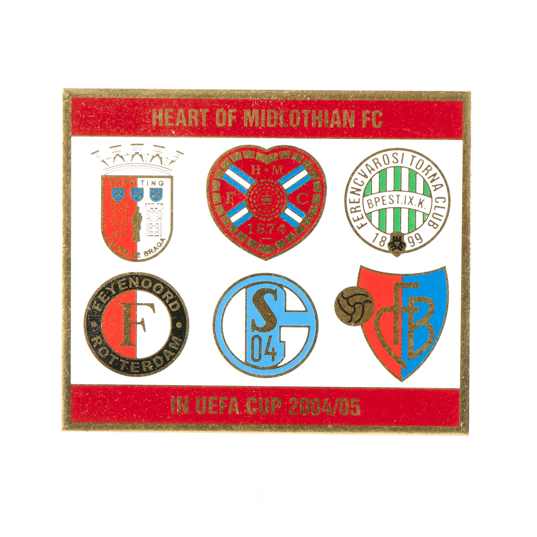 „A Heart of Midlothian FC a 2004–2005-ös UEFA-kupában” kitűző (Fradi Múzeum CC BY-NC-SA)
