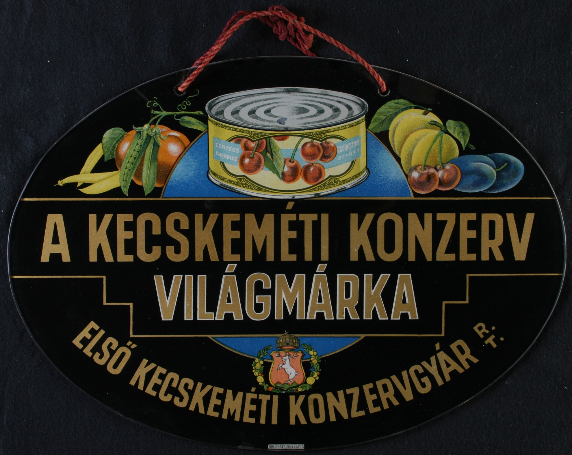 reklámtábla, üveg, Kecsekeméti Konzerv Világmárka (Magyar Kereskedelmi és Vendéglátóipari Múzeum CC BY-NC-SA)