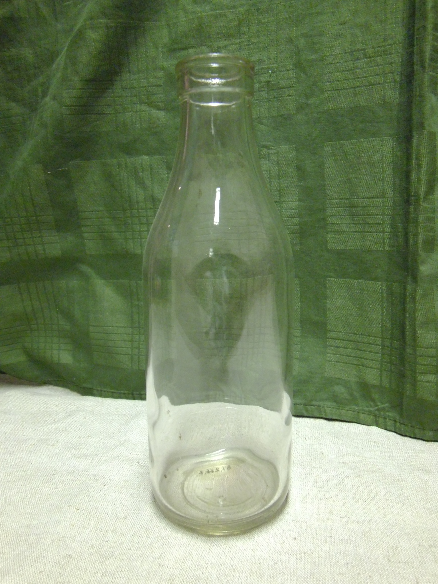Tejesüveg 1 l (sima) (Tomory Lajos Pedagógiai és Helytörténeti Gyűjtemény CC BY-NC-SA)