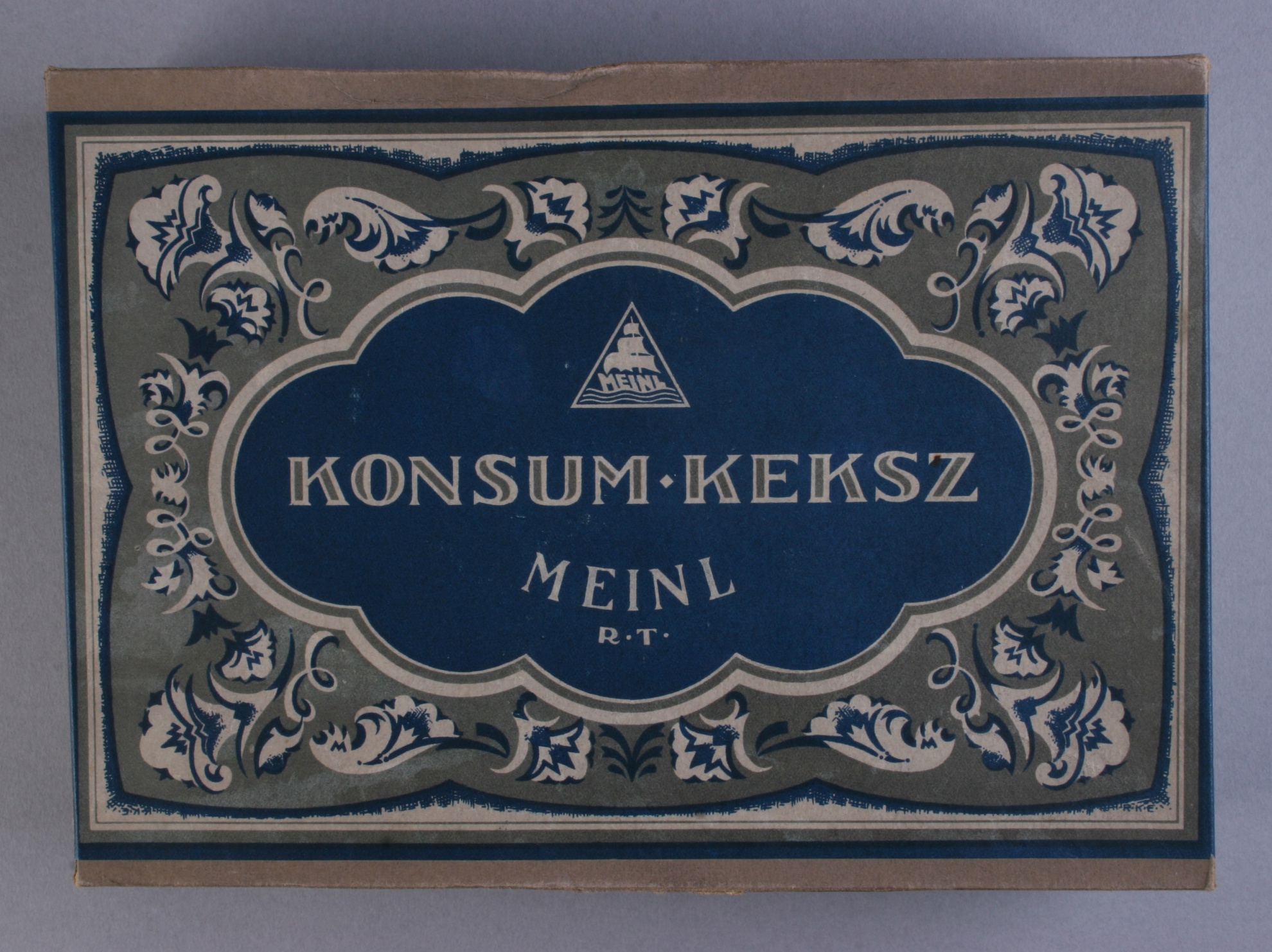 Julius Meinl konzum kekszes doboz, fedele és alja (Magyar Kereskedelmi és Vendéglátóipari Múzeum CC BY-NC-SA)