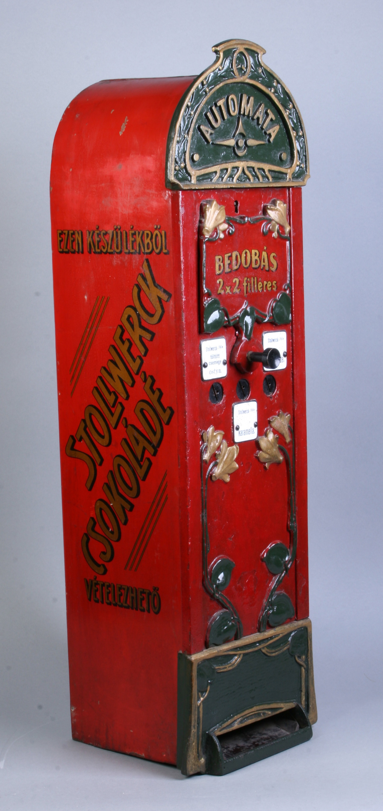 Stollwerck chocolate and buscuit automat (Magyar Kereskedelmi és Vendéglátóipari Múzeum CC BY-NC-SA)