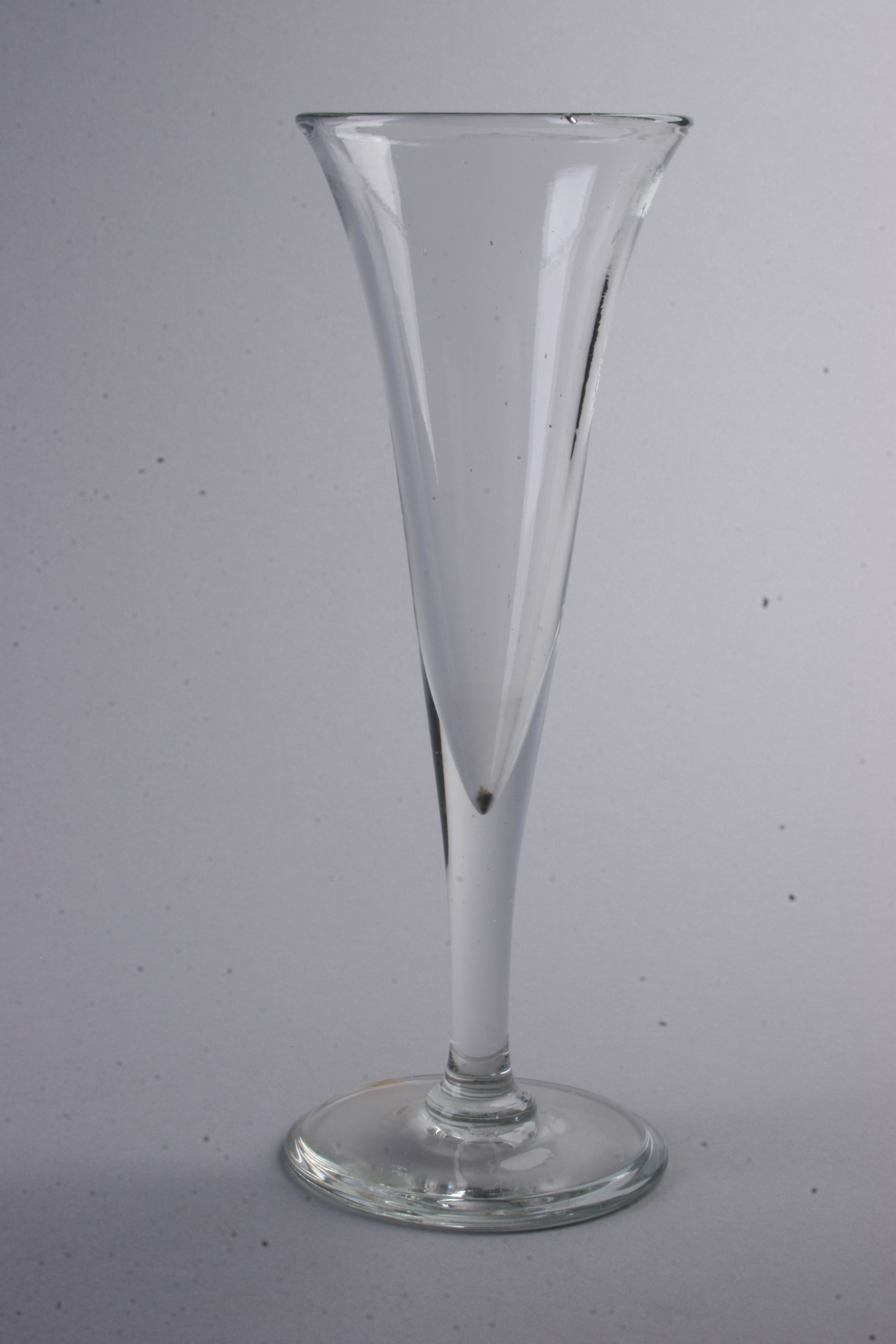 pezsgős pohár (Magyar Kereskedelmi és Vendéglátóipari Múzeum CC BY-NC-SA)