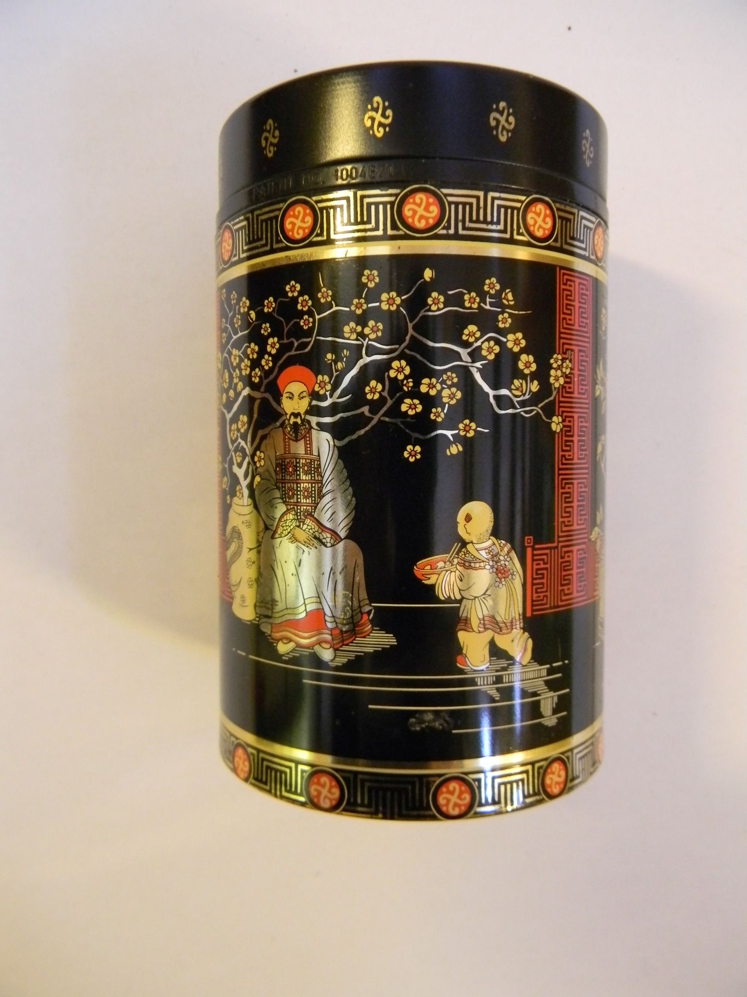 Japán teásdoboz (Magyar Kereskedelmi és Vendéglátóipari Múzeum CC BY-NC-SA)