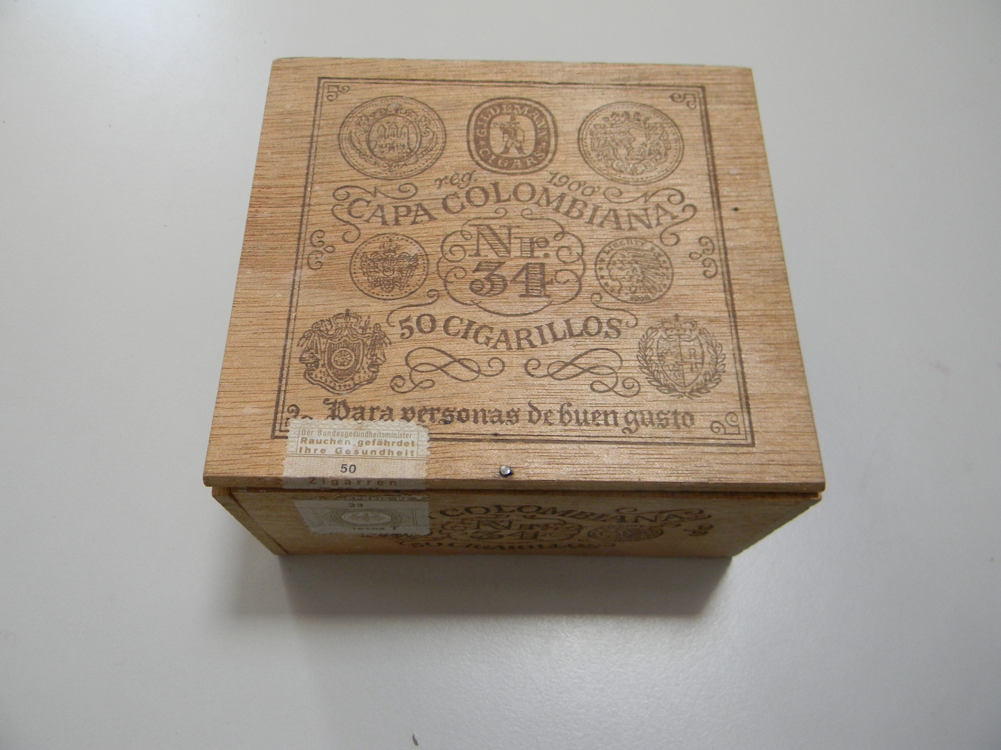 Cigarettatartó fa doboz (Magyar Kereskedelmi és Vendéglátóipari Múzeum CC BY-NC-SA)