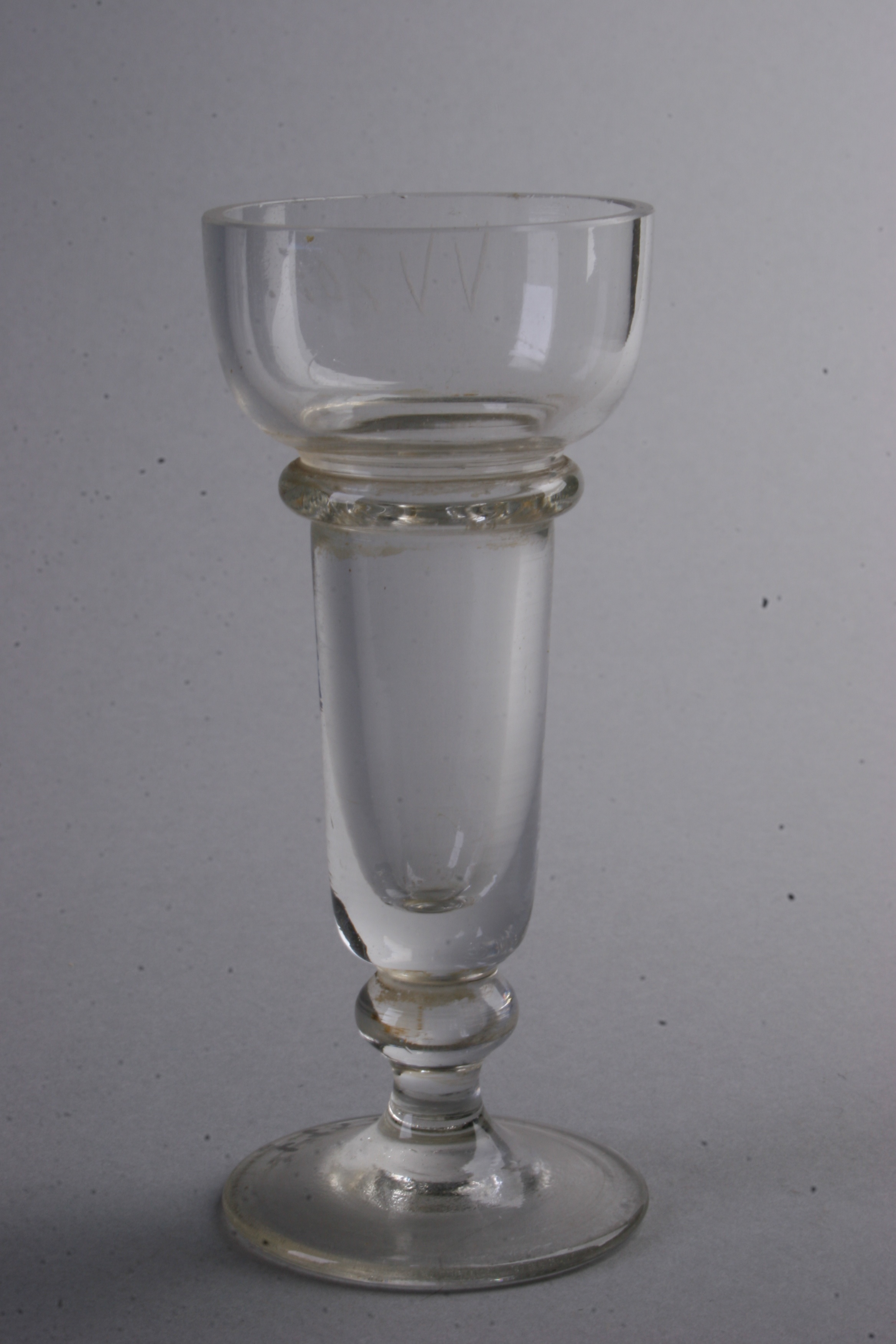Knickebein-pohár (Magyar Kereskedelmi és Vendéglátóipari Múzeum CC BY-NC-SA)