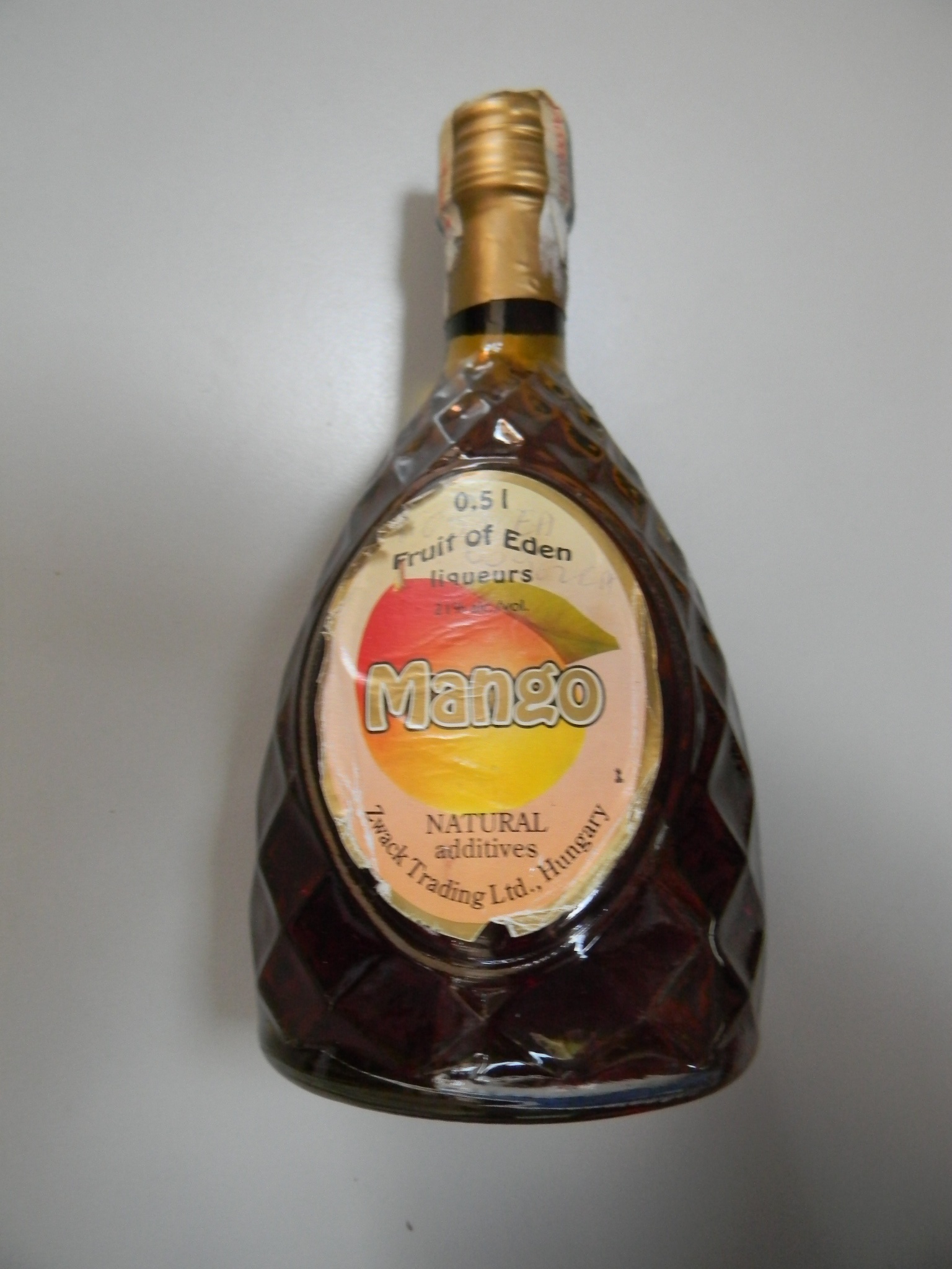 Likőrös mangó üveg (Magyar Kereskedelmi és Vendéglátóipari Múzeum CC BY-NC-SA)