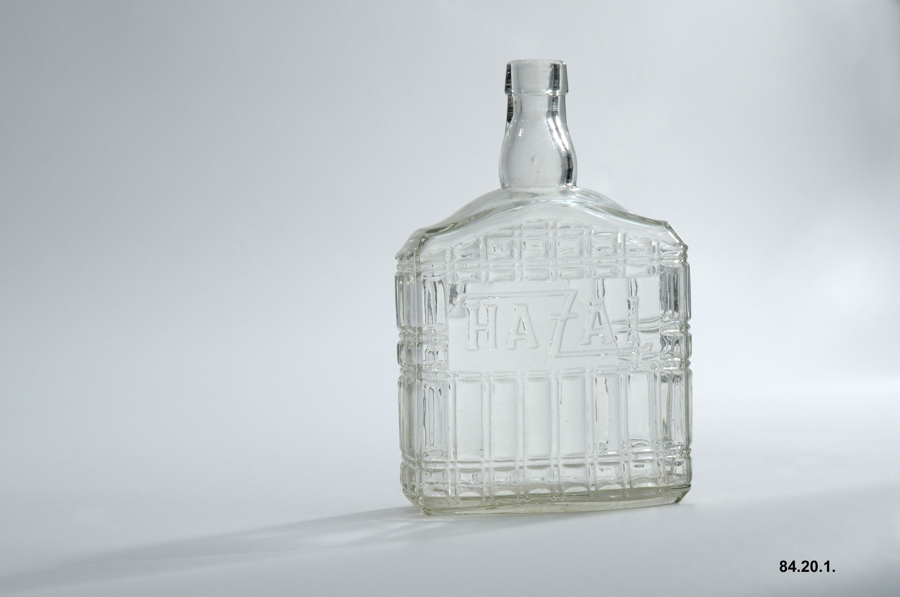 Üveg, HAZAI felirattal (Óbudai Múzeum CC BY-NC-SA)