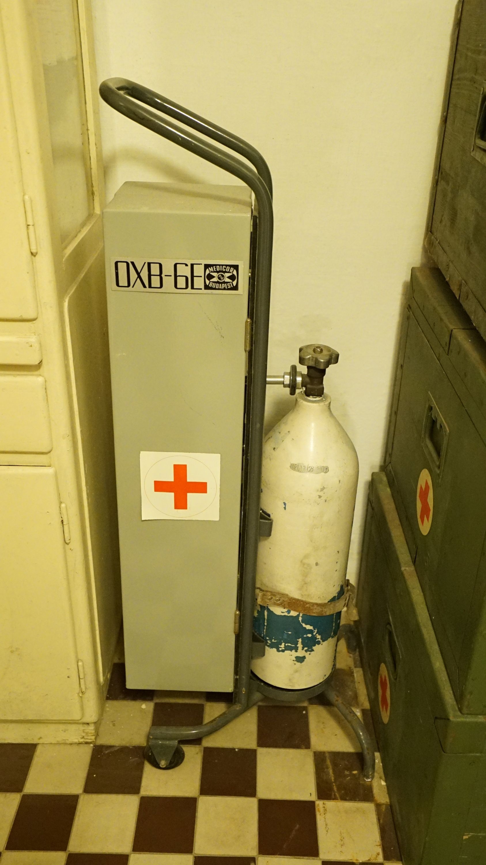 Medicor lélegeztetőgép (Sziklakórház Atombunker Múzeum CC BY-NC-SA)