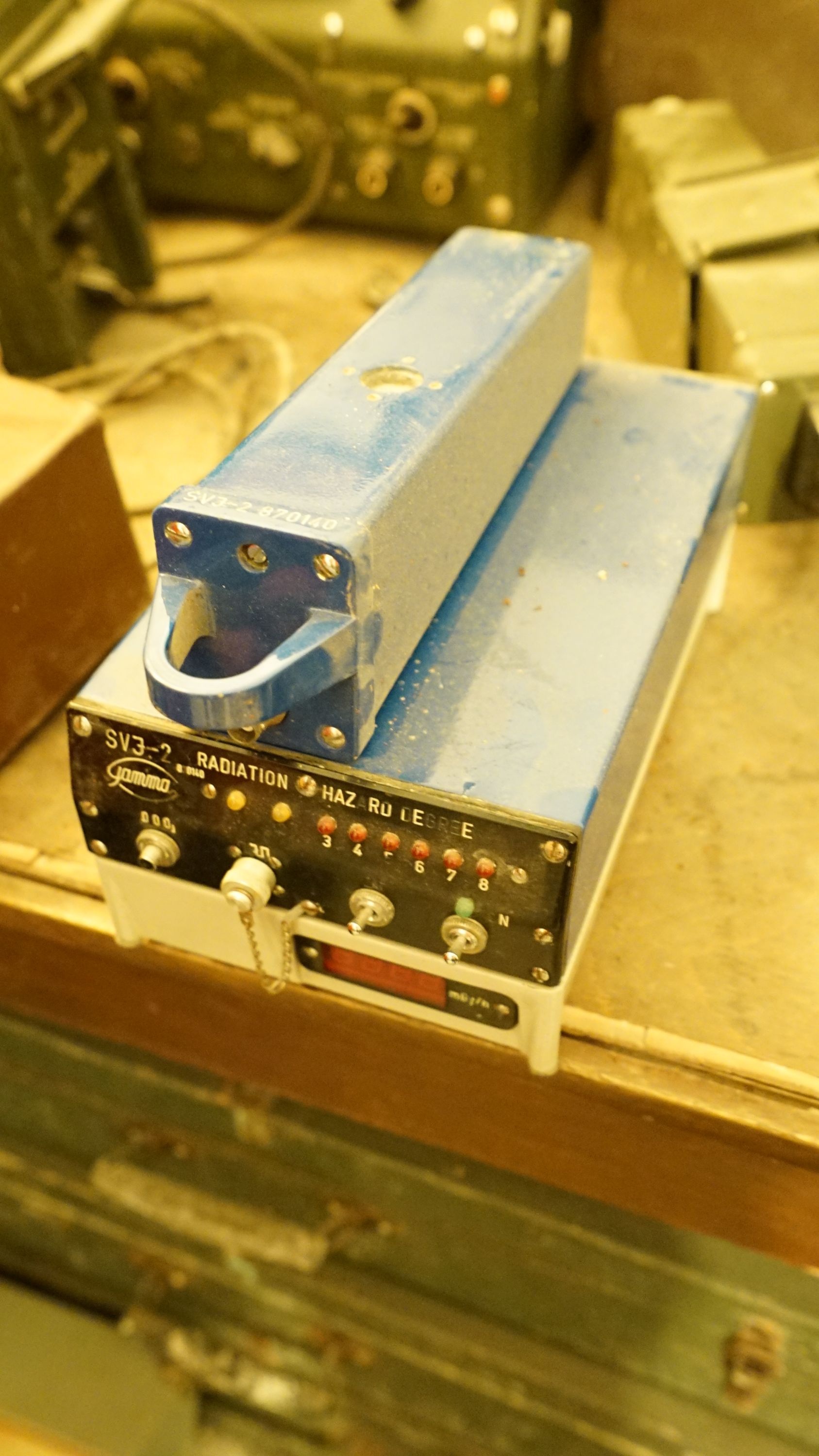 Sugárzásmérő műszer (Sziklakórház Atombunker Múzeum CC BY-NC-SA)