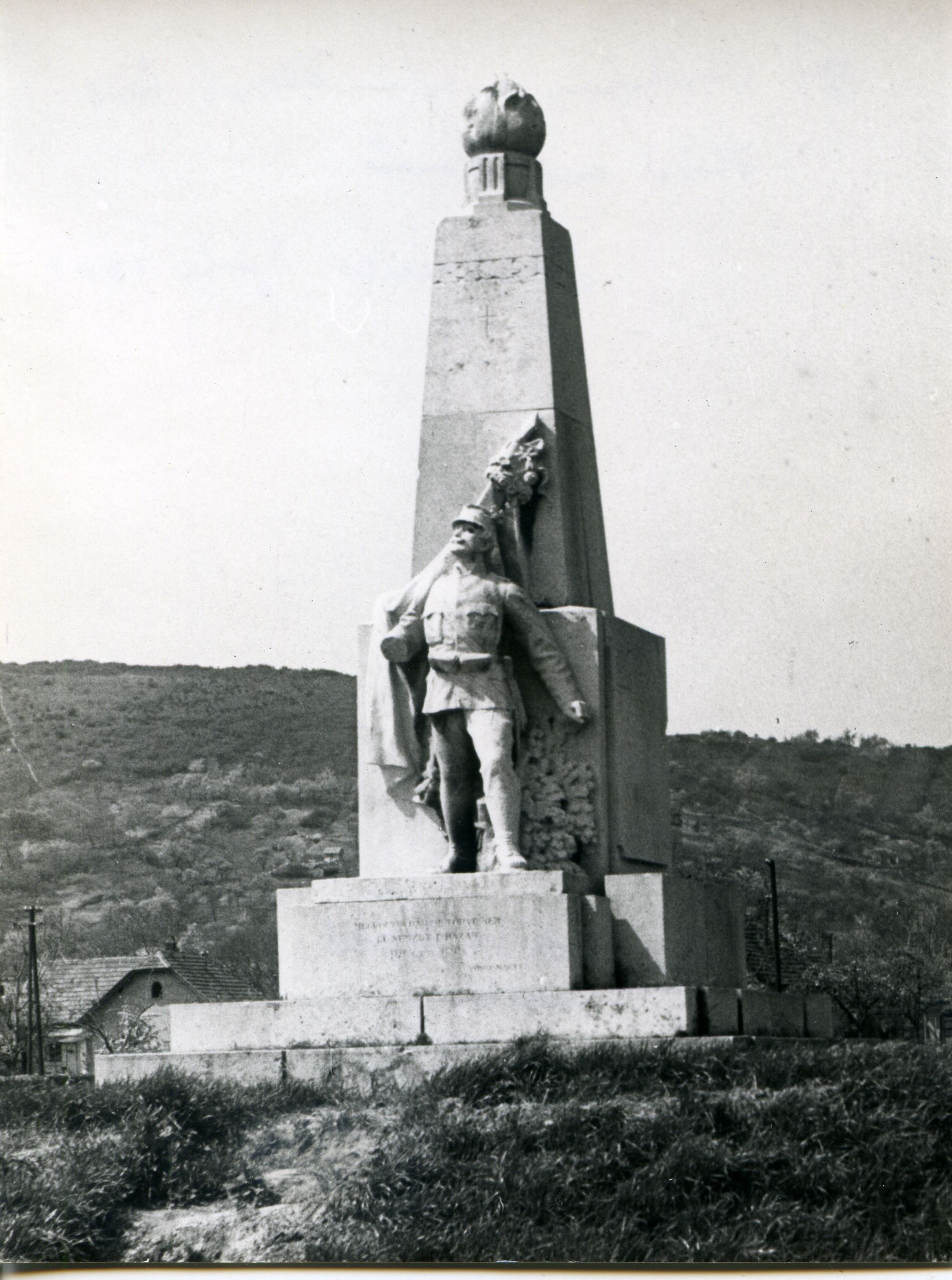 Első Világháborús emlékműről készített felvétel (Óbudai Múzeum CC BY-NC-SA)