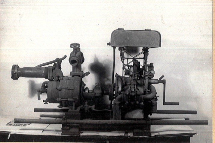 Győző-féle III. típusú kismotorfecskendő (Katasztrófavédelem Központi Múzeuma CC BY-NC-SA)