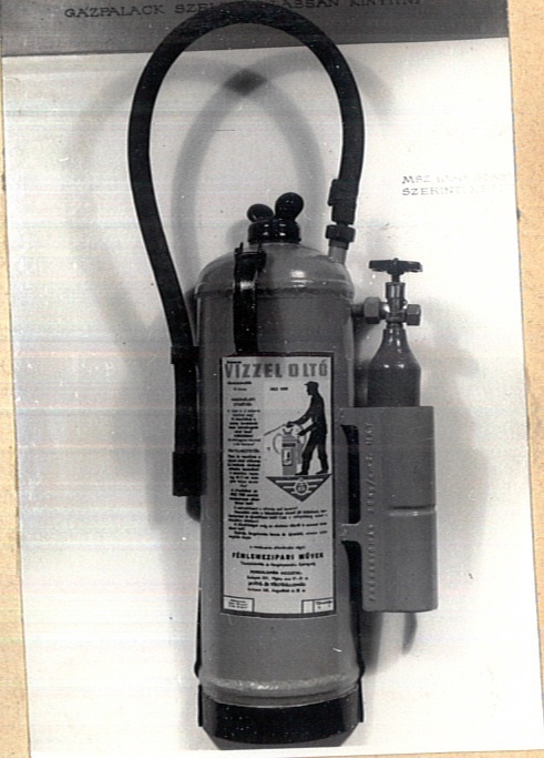 10 literes szénsavas vízzeloltó (MSZ 1030) (Katasztrófavédelem Központi Múzeuma CC BY-NC-SA)