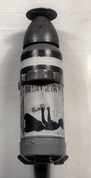 1 kg-os porral oltó (Katasztrófavédelem Központi Múzeuma CC BY-NC-SA)