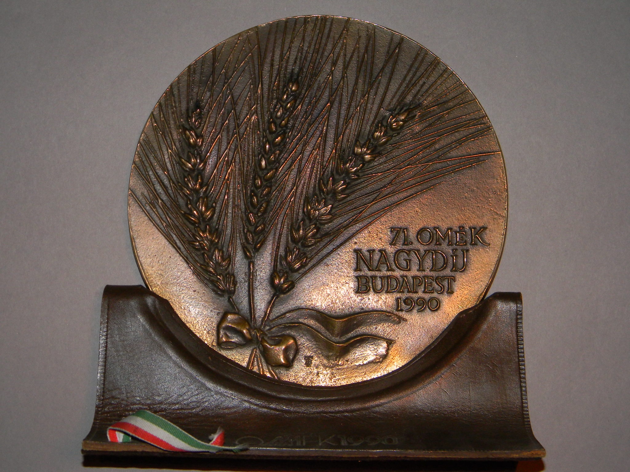 71. OMÉK Budapest jutalomérme, 1990 (Magyar Kereskedelmi és Vendéglátóipari Múzeum CC BY-NC-SA)