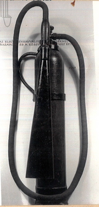HEDAG szénsavval oltó (Katasztrófavédelem Központi Múzeuma CC BY-NC-SA)