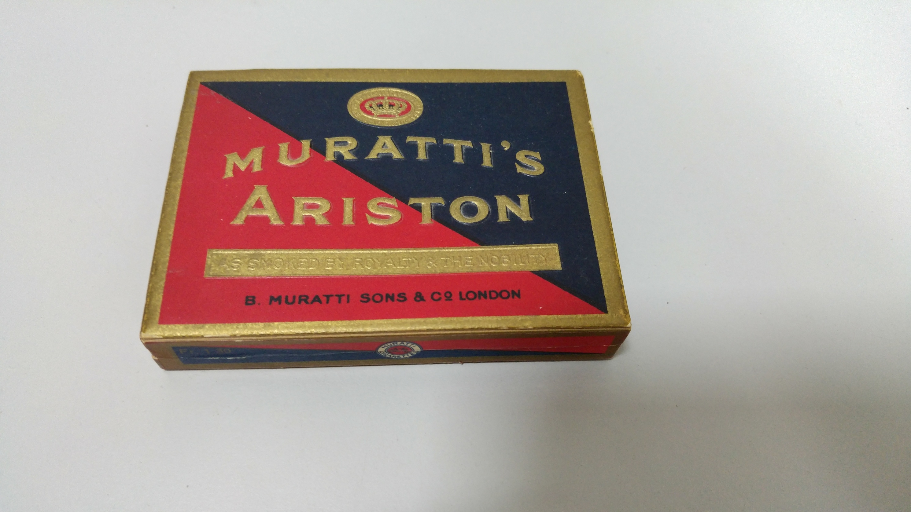 Cigarettás doboz (Magyar Kereskedelmi és Vendéglátóipari Múzeum CC BY-NC-SA)