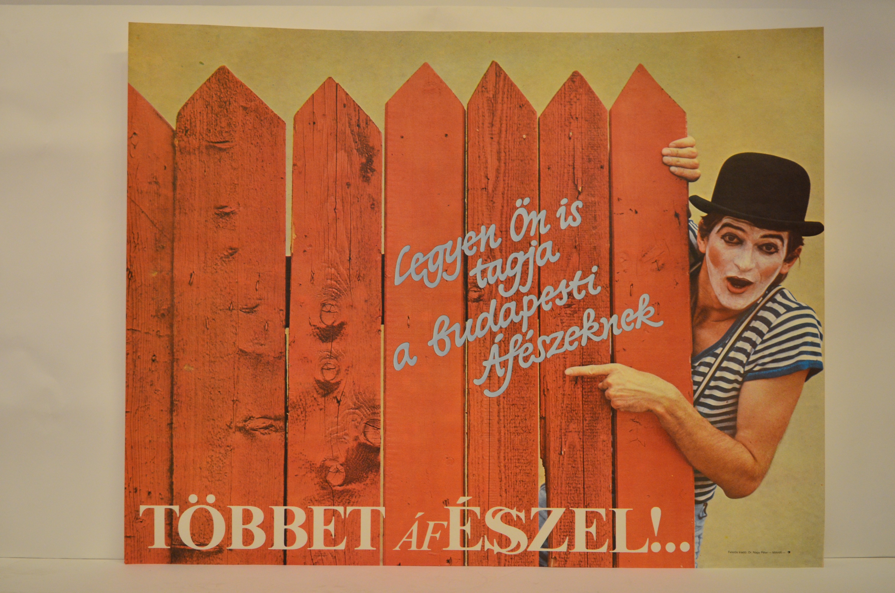 "Többet Átésszel" feliratú reklám (Magyar Kereskedelmi és Vendéglátóipari Múzeum CC BY-NC-SA)