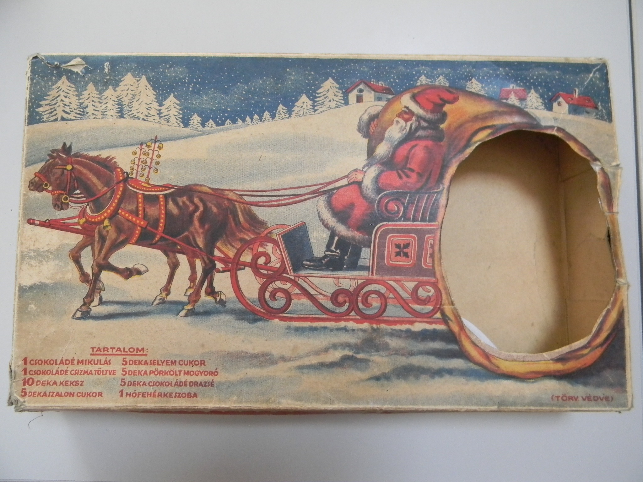 Mikulás csomag desszertes árudoboz fedele és alja (Magyar Kereskedelmi és Vendéglátóipari Múzeum CC BY-NC-SA)
