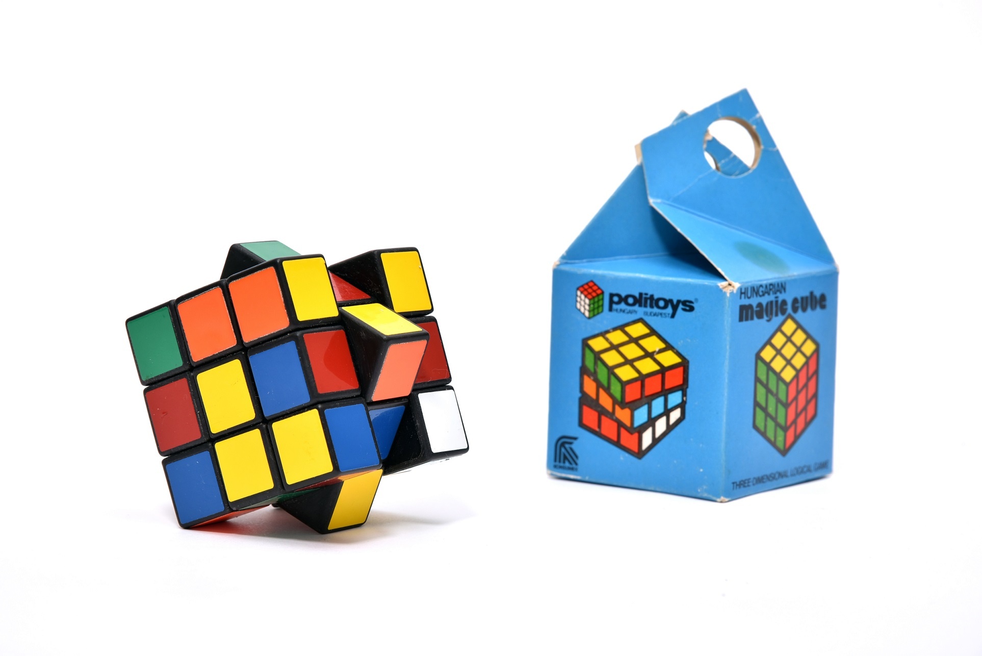 Rubik-kocka, dobozával (Óbudai Múzeum CC BY-NC-SA)