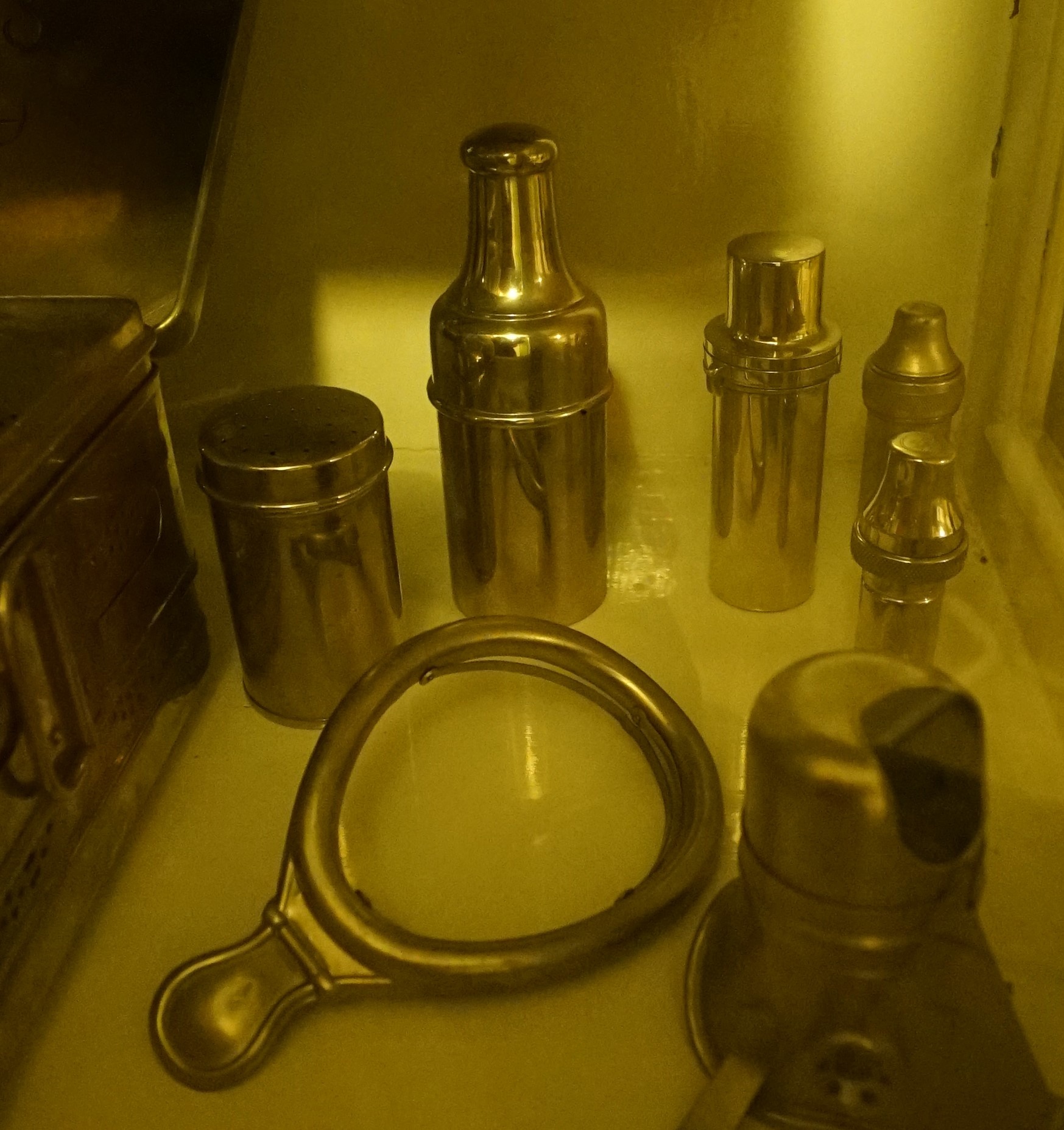 Fecskendő sterilizáló (Sziklakórház Atombunker Múzeum CC BY-NC-SA)