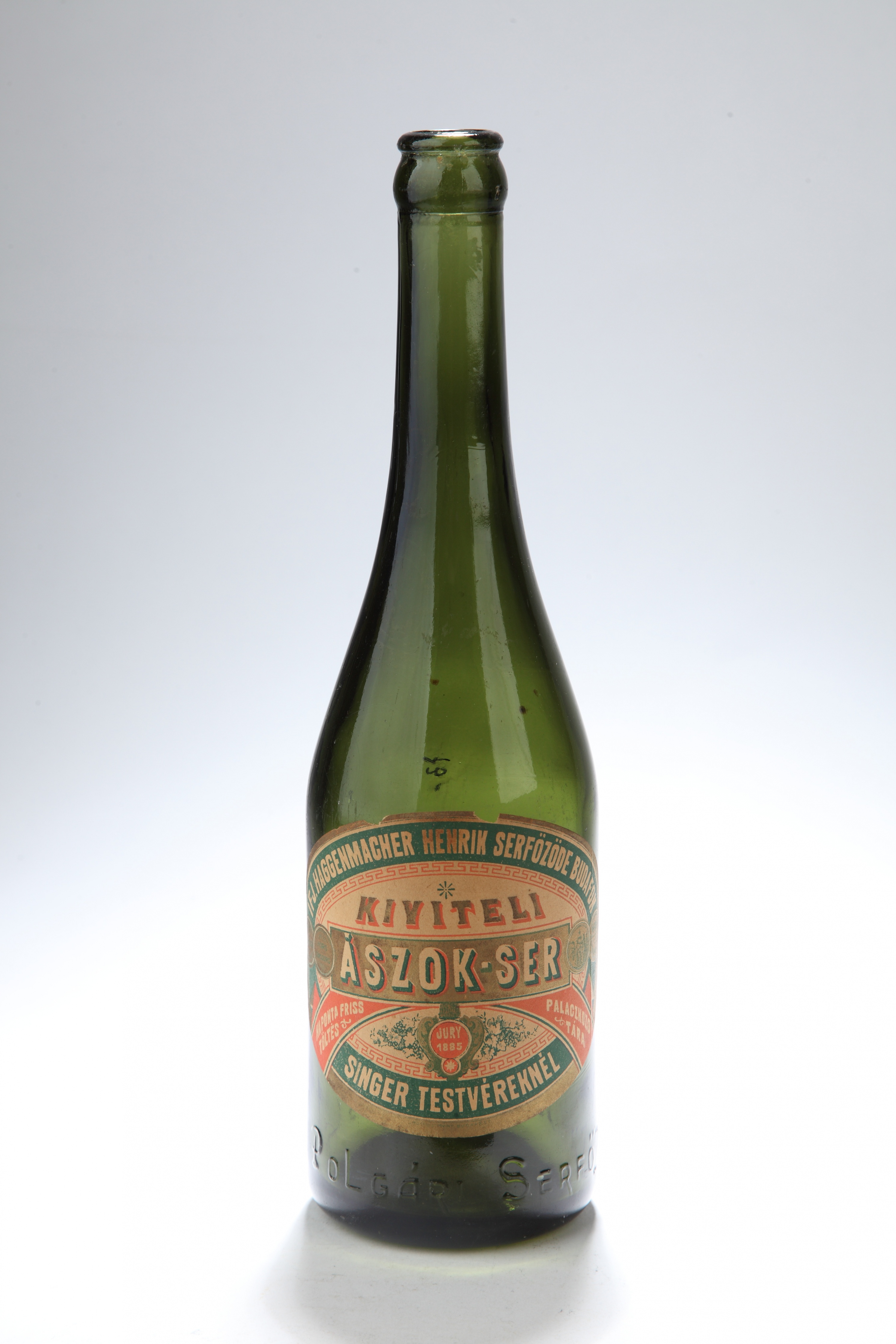 Kiviteli sör üvege (Magyar Kereskedelmi és Vendéglátóipari Múzeum CC BY-NC-SA)