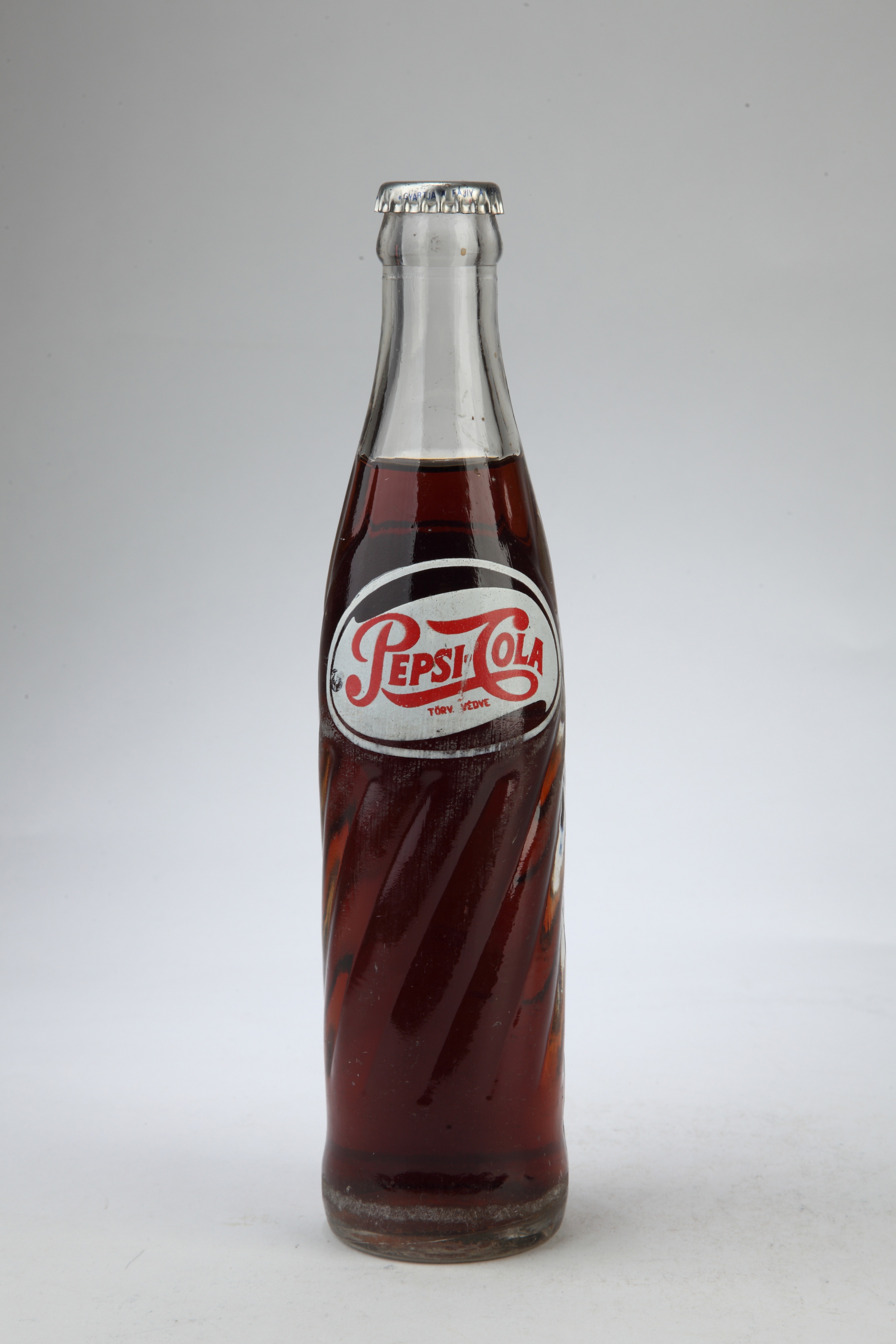 Pepsi Cola bontatlan üveg (Magyar Kereskedelmi és Vendéglátóipari Múzeum CC BY-NC-SA)