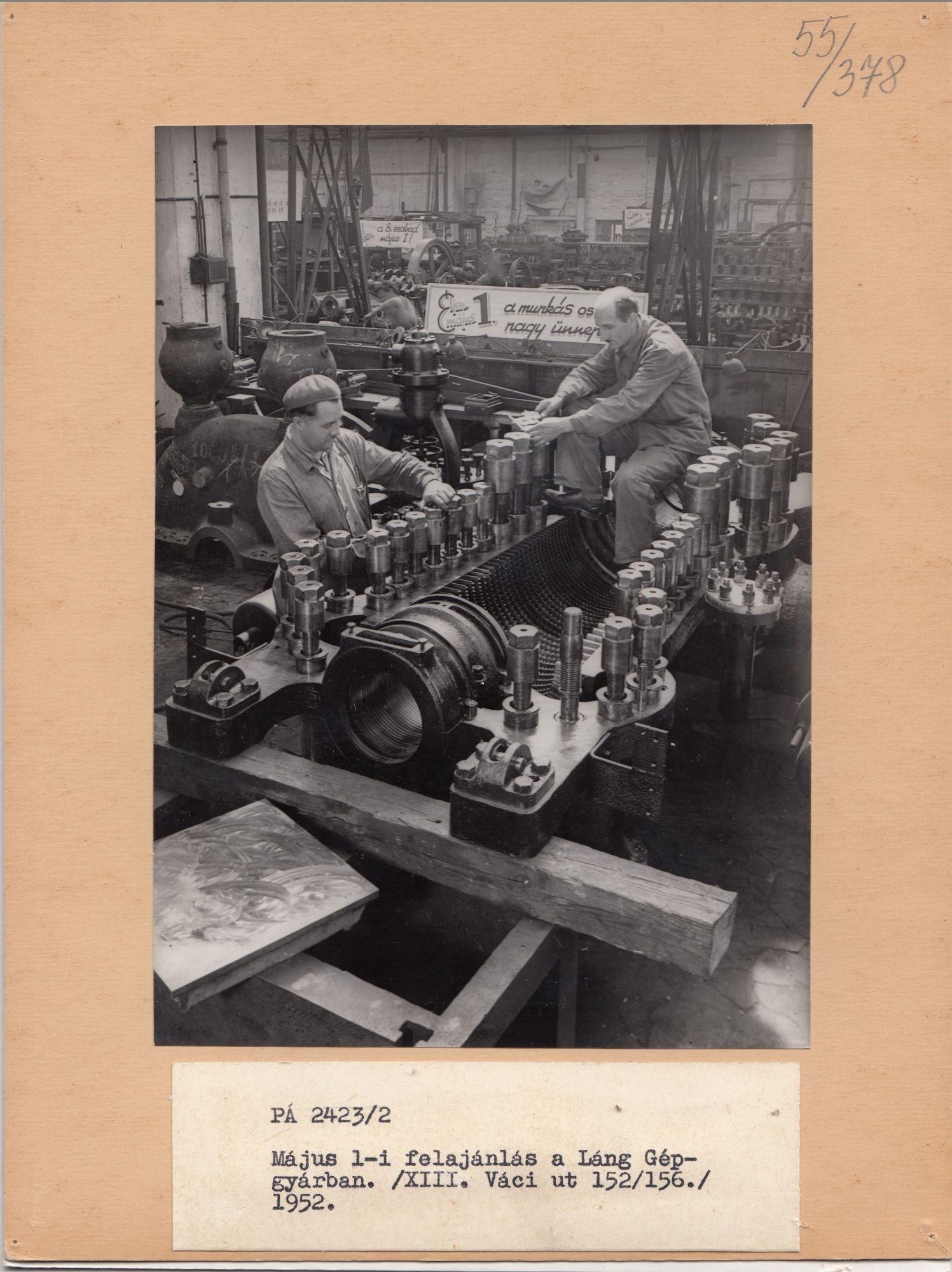 Termelés a Láng Gépgyárban (Angyalföldi Helytörténeti Gyűjtemény CC BY-NC-SA)