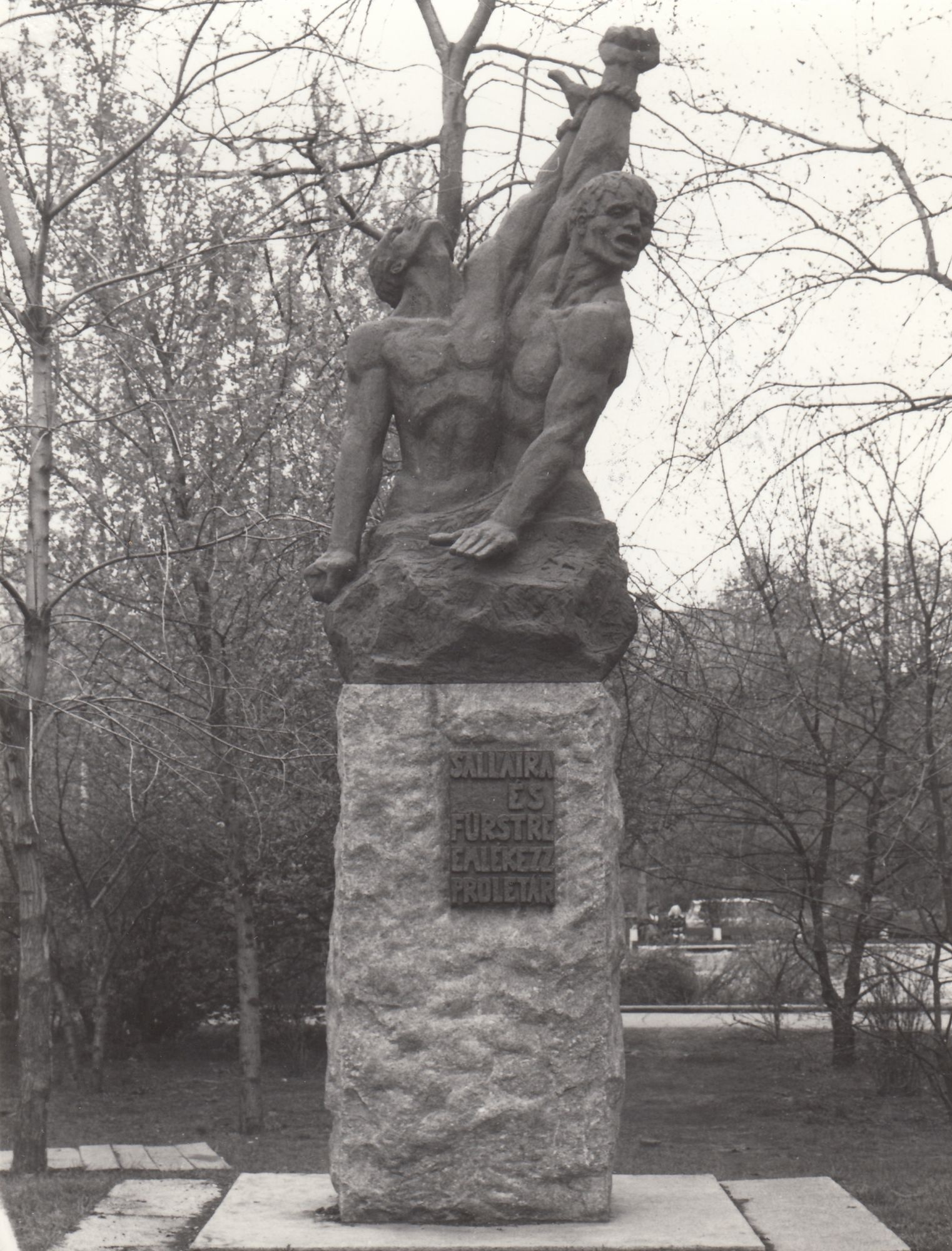 Sallai és Fürst szobor (Angyalföldi Helytörténeti Gyűjtemény CC BY-NC-SA)