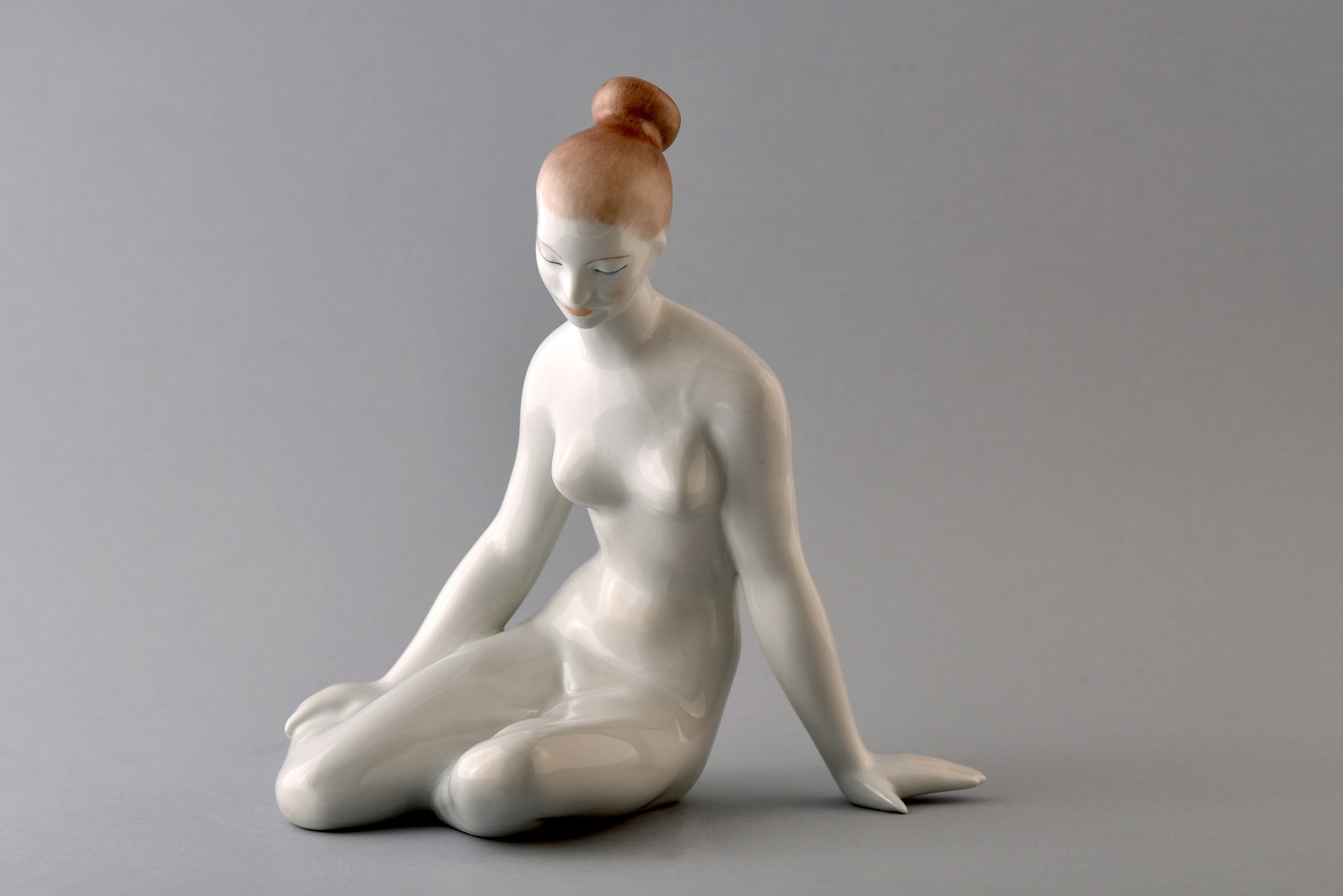 Porcelán női akt, Aquincum Porcelángyár (Óbudai Múzeum CC BY-NC-SA)