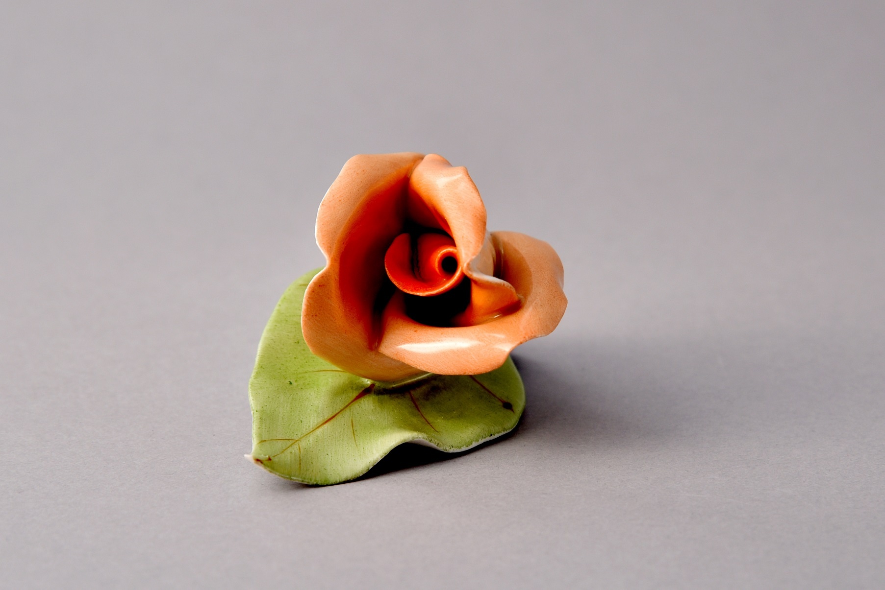 Porcelán rózsa, kicsi, Aquincum Porcelángyár (Óbudai Múzeum CC BY-NC-SA)