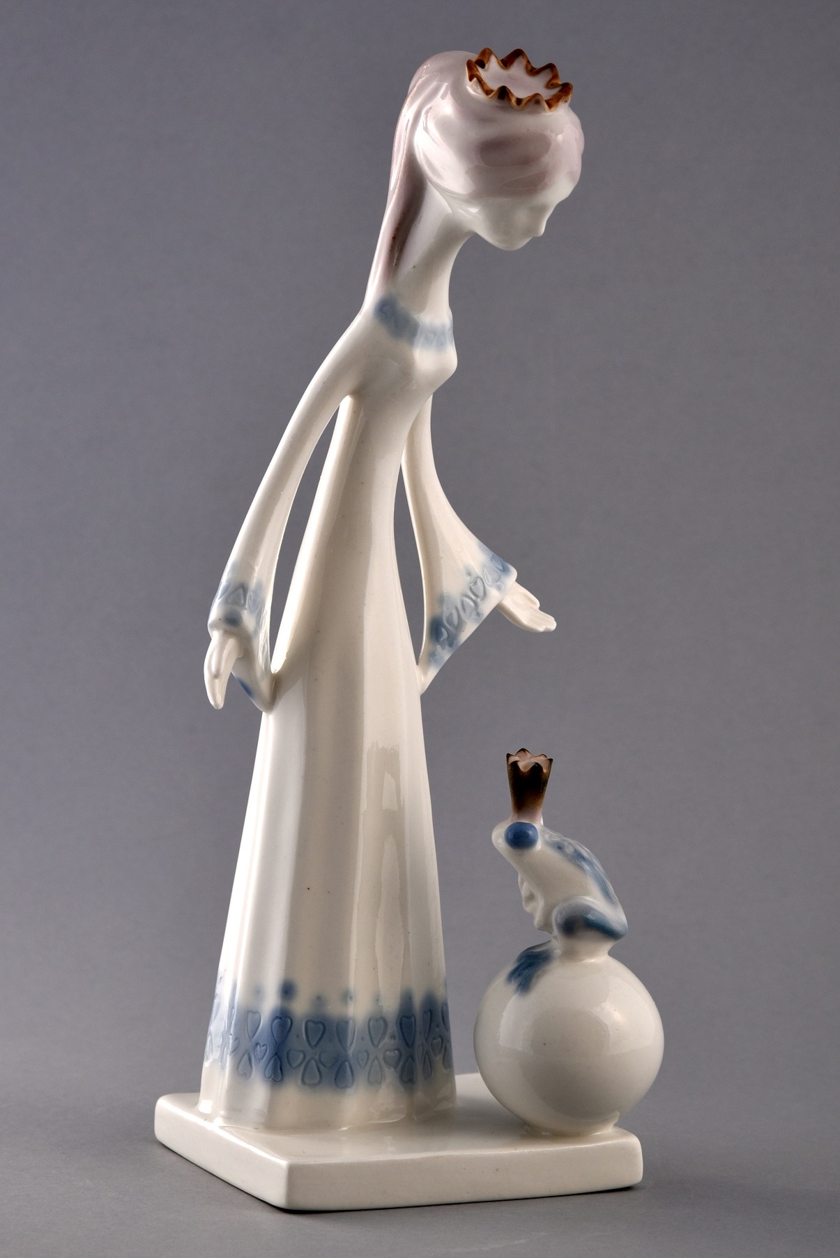 Porcelán békakirály és királylány, aquazur, Aquincum Porcelángyár (Óbudai Múzeum CC BY-NC-SA)