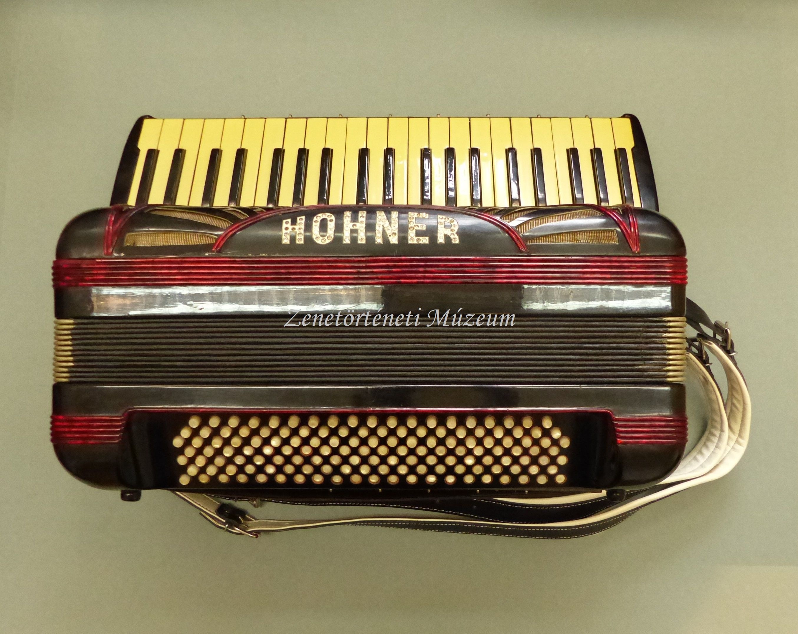 Harmonika (billentyűs) (Zenetörténeti Múzeum CC BY-NC-SA)