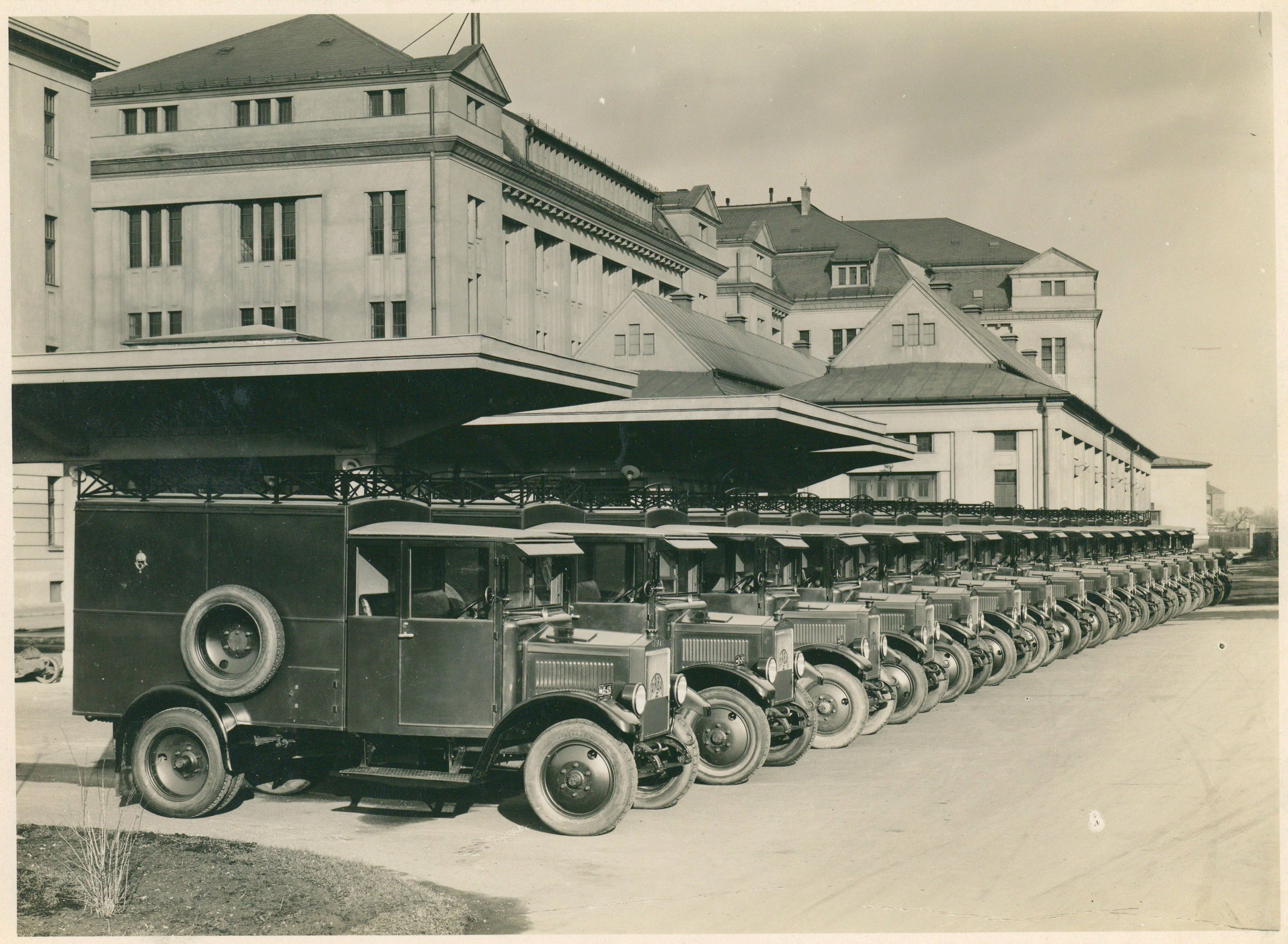 Rába AFe 4 m3-es gépkocsik (Postamúzeum CC BY-NC-SA)