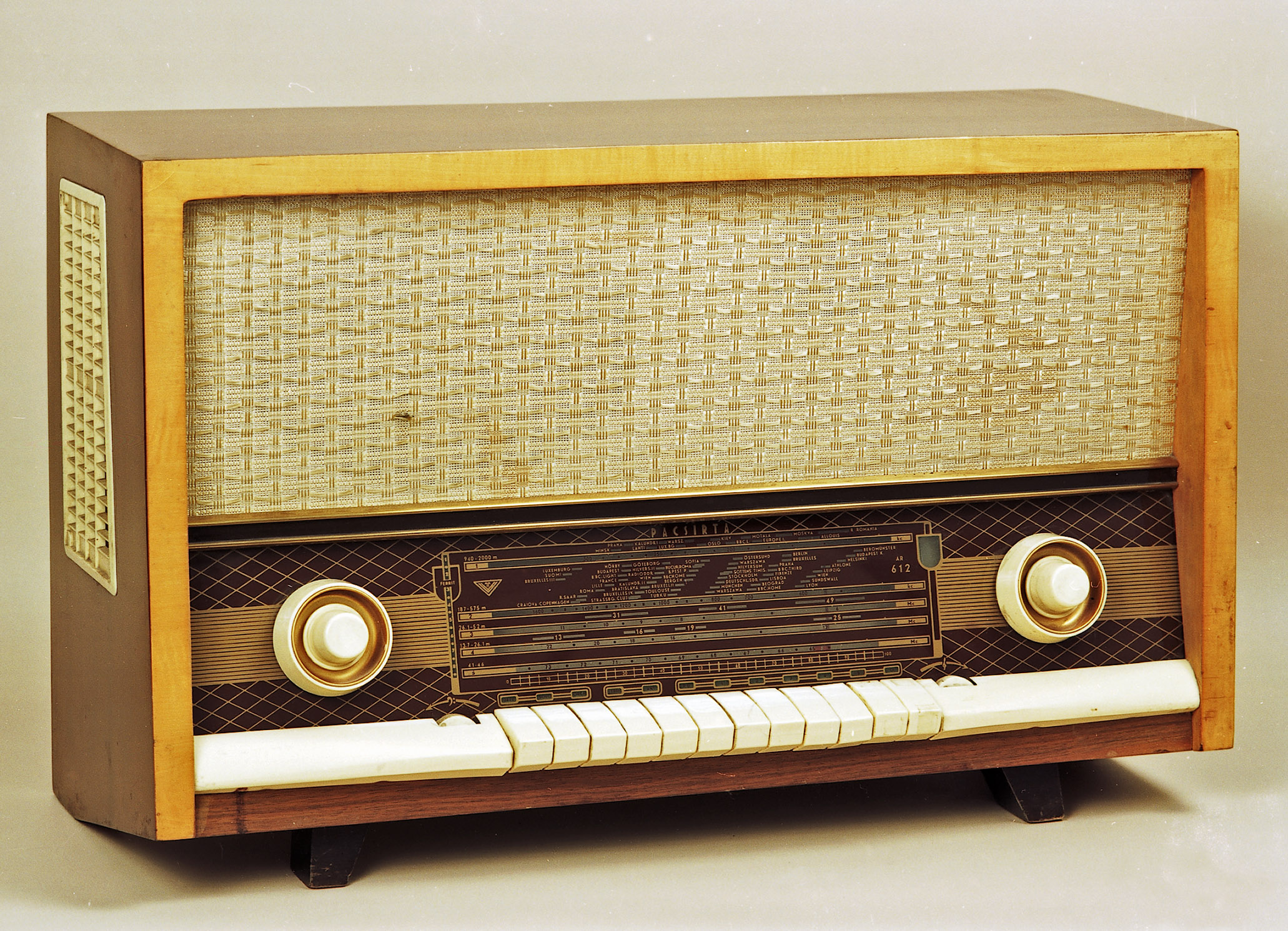 VT AR 612 "Pacsirta" rádióvevő-készülék (Postamúzeum CC BY-NC-SA)